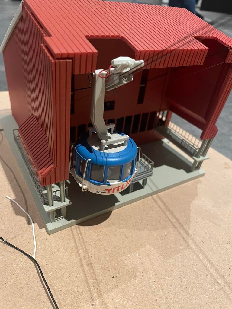 Brawa Titlis H0 kabelbaan elektrisch met gondelverlichting, Locomotief, Gelijkstroom of Wisselstroom, Zo goed als nieuw, Ophalen