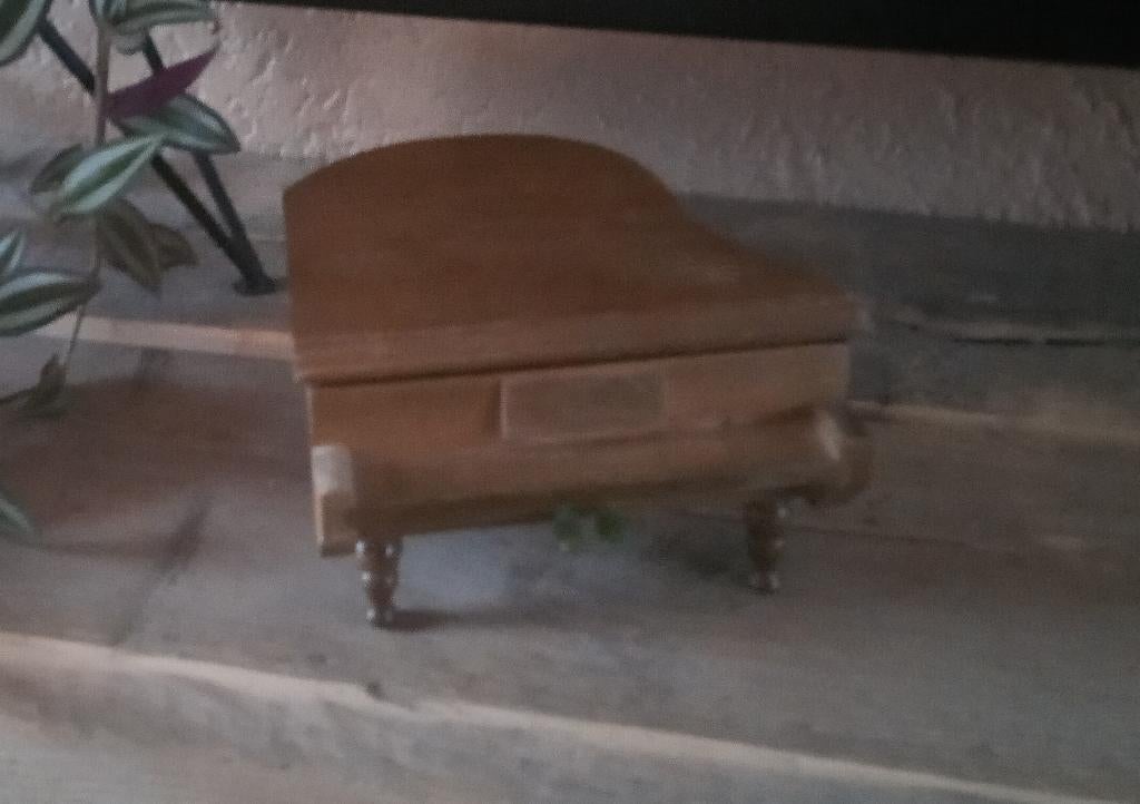 Onderzetter Piano, Ophalen of Verzenden, Zo goed als nieuw, Glas of Kopje