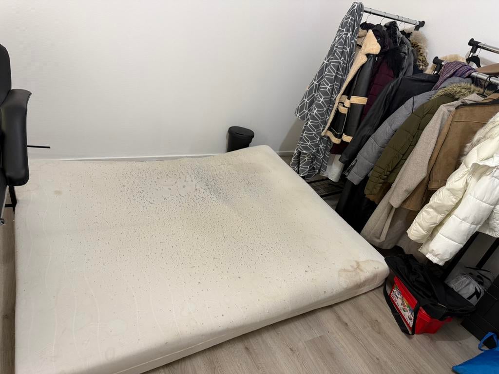 Gebruikte maatras 160x200 gratis af te halen in Enschede, Ophalen of Verzenden, Zo goed als nieuw, Tweepersoons, 160 cm