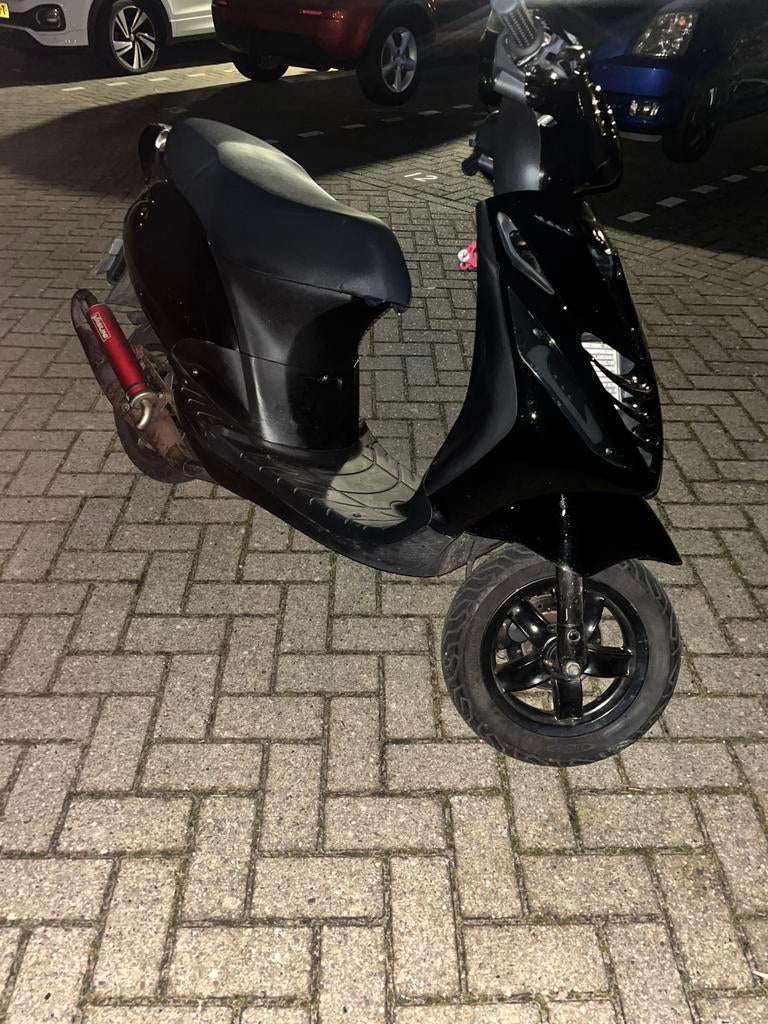 Zip 70cc lc mhr (tekoop/teruil), Fietsen en Brommers, Ophalen, Zo goed als nieuw, Tweetakt, Zip
