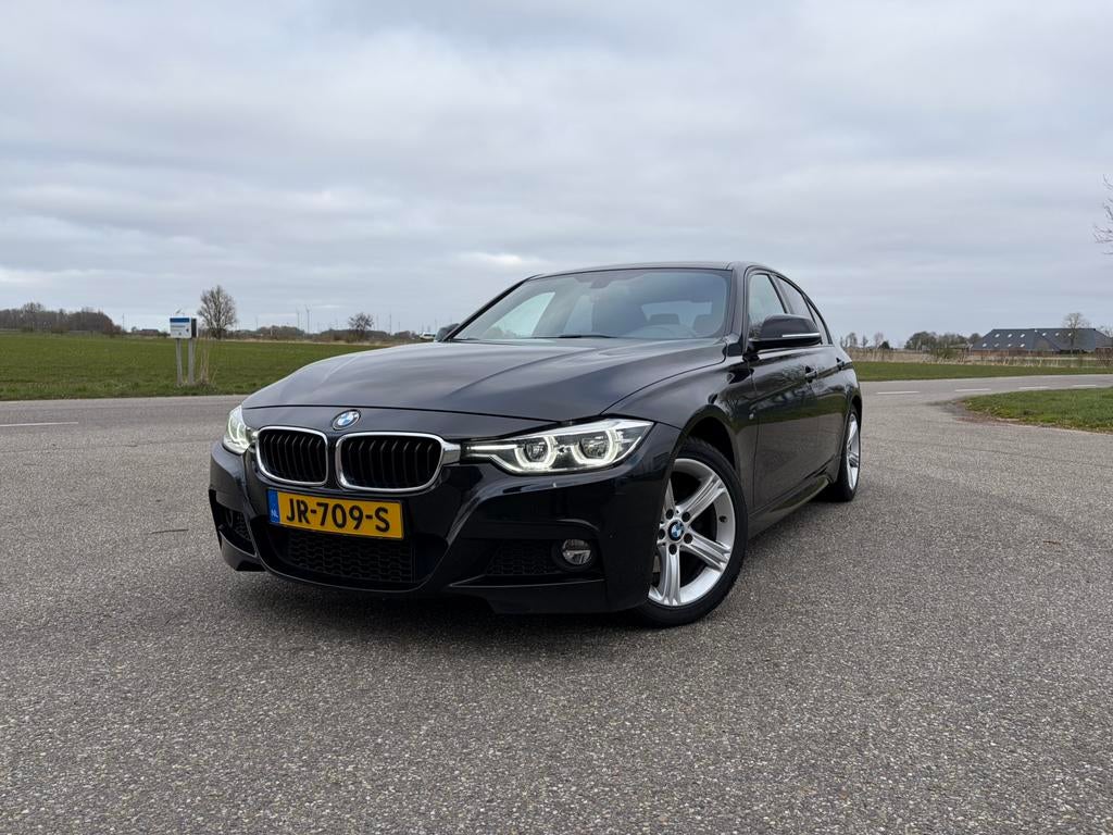 BMW 3-Serie 318i 136pk Aut 2016 Zwart, Automaat, Zwart, Zwart, Origineel Nederlands