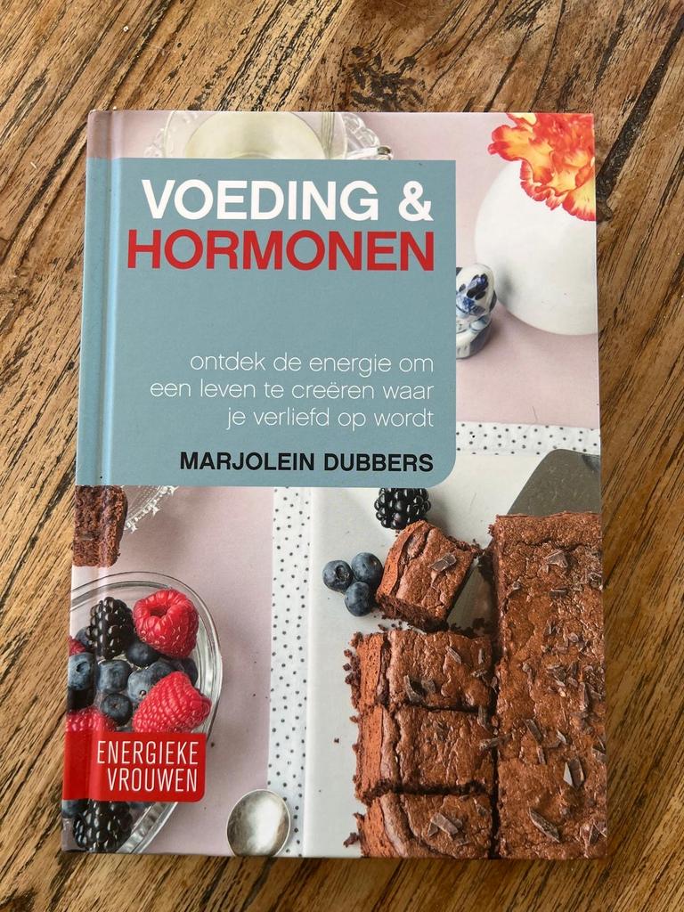 Voeding & Hormonen - Marjolein Dubbers, Boeken, Gezondheid, Dieet en Voeding, Ophalen of Verzenden, Gelezen, Dieet en Voeding