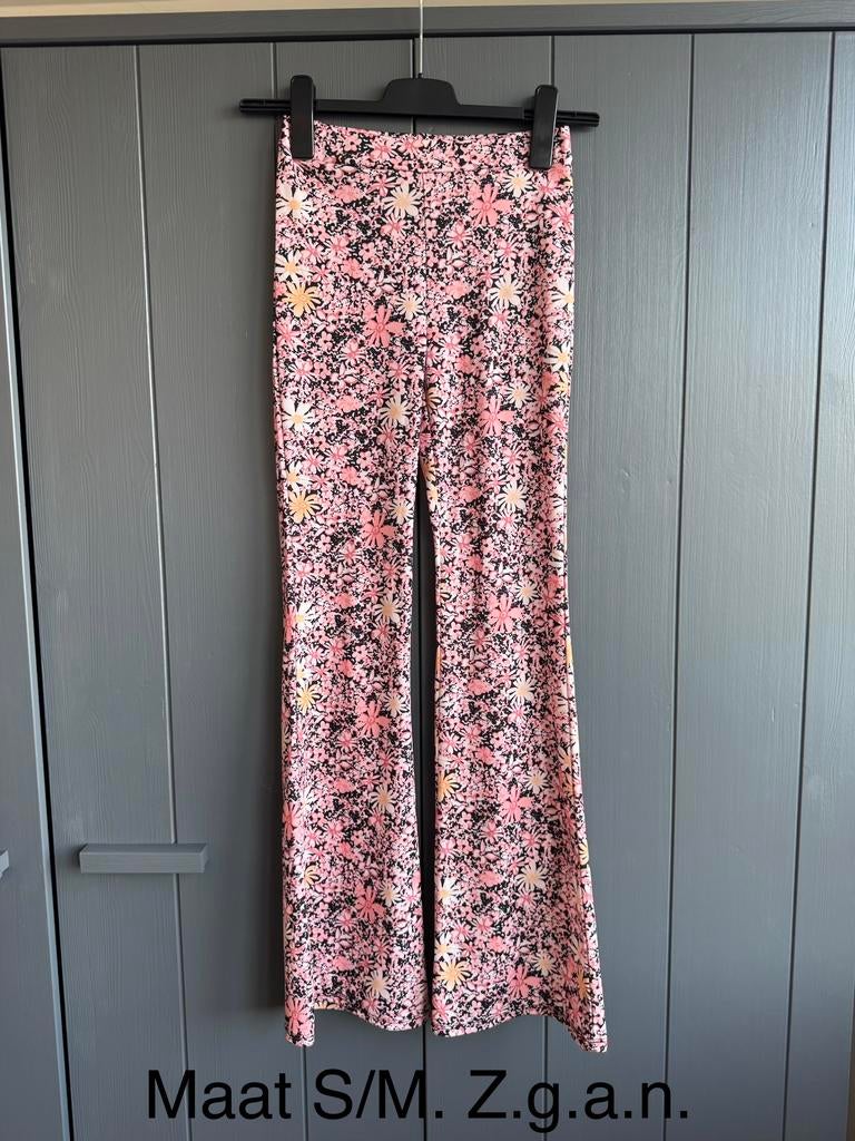 Bloemenprint flared broek - Maat S/M, Ophalen of Verzenden, Zo goed als nieuw, Roze, Maat 36 (S)