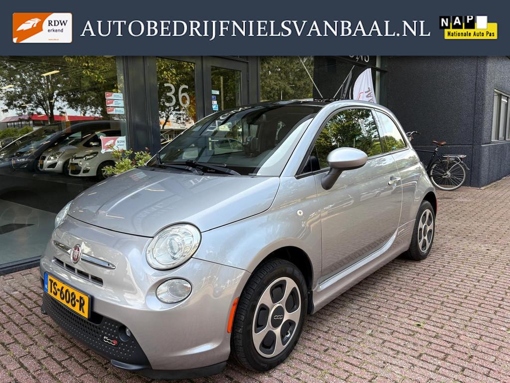 Fiat 500 E 24kwh Clima/Pano/PDC/Navi/86Dkm/Zeer netjes, Gebruikt, Zwart, 4 stoelen, Leder en Stof