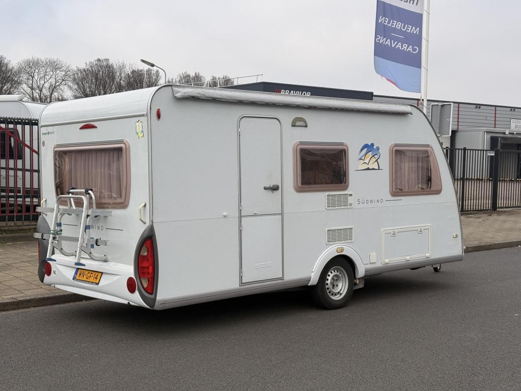 Knaus Sudwind 450 EU met mover en luifel, ((Zondag open)), Bedrijf, Treinzit, 4 tot 5 meter, Knaus