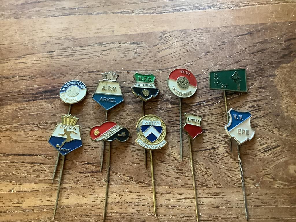 10 speldjes voetbal amateur, Ophalen of Verzenden, Gebruikt, Sport