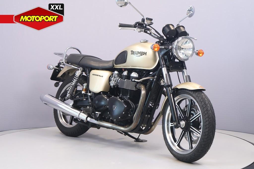 Triumph BONNEVILLE (bj 2013) - foto 2