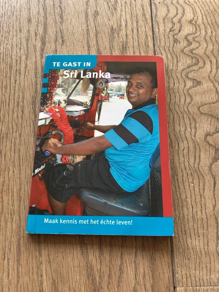 Te Gast in Sri Lanka - Reisgids, Overige merken, Ophalen of Verzenden, Zo goed als nieuw, Reisgids of -boek