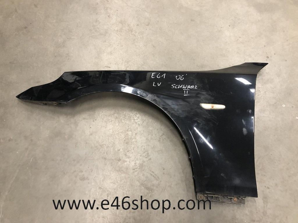 VOORSPATBORD BMW E60 E61 LINKS SCHWARZ 2 2006, Gebruikt, -, -, Ophalen of Verzenden