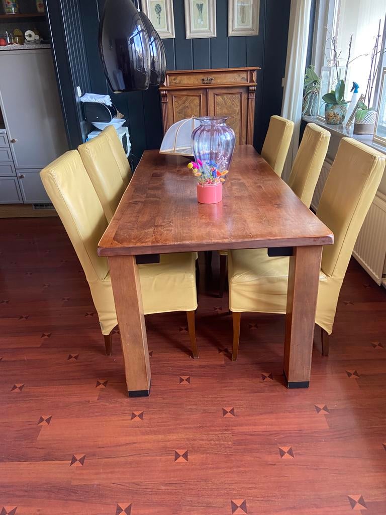 Robuuste nette Eettafel zonder stoelen, Huis en Inrichting, Ophalen, Zo goed als nieuw, 4 tot 6 stoelen