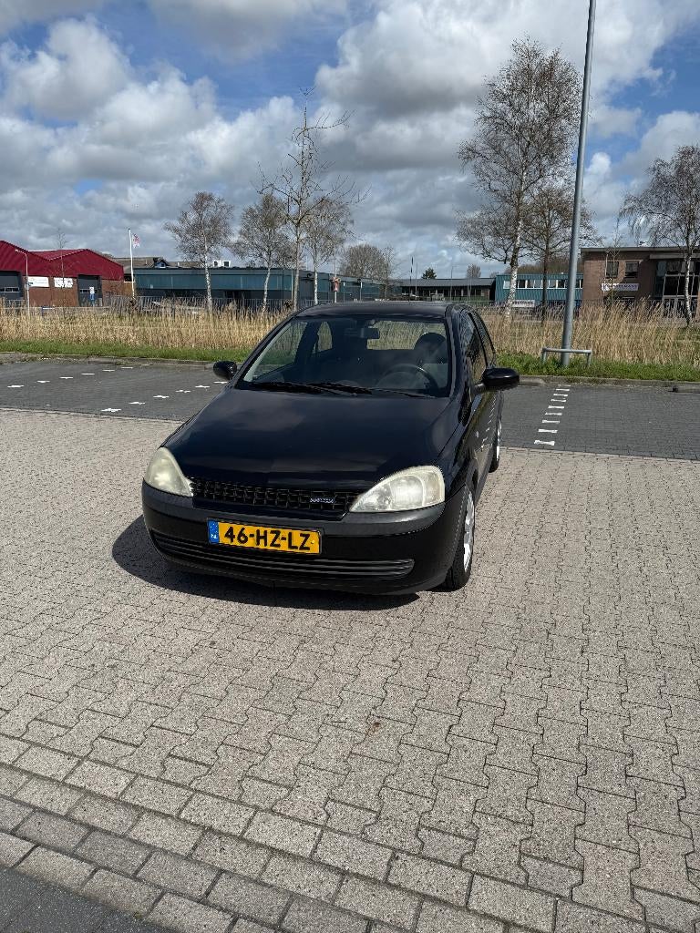 Opel Corsa 1.4 I 16V 3D 2002 Zwart, Voorwielaandrijving, 40 €/maand, 1389 cc, Zwart
