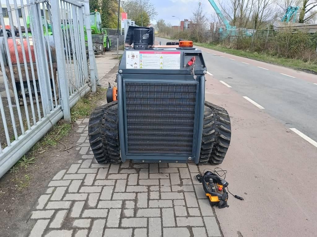 Bergmann M201 mcconnel robocut irus deltrak robot maaier, Overige, Oogstmachine