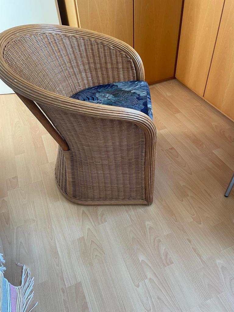 Rotan stoel met kussen, Ophalen, Bruin, Riet of Rotan, Zo goed als nieuw