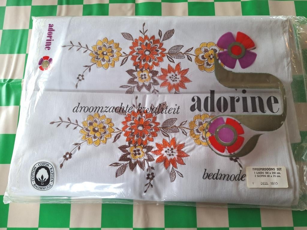 Retro vintage jaren 70 Adorine lakenset laken geborduurd, Huis en Inrichting, Slaapkamer | Beddengoed, Ophalen of Verzenden, Nieuw