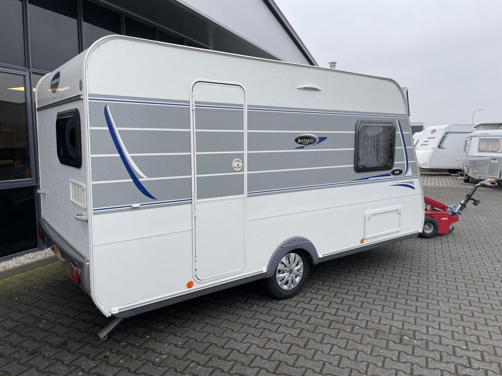 Caravelair Antares Luxe 400 Bed + Zit + WC 797KG Leeg !!, Schokbreker, Bedrijf, Treinzit, 750 - 1000 kg