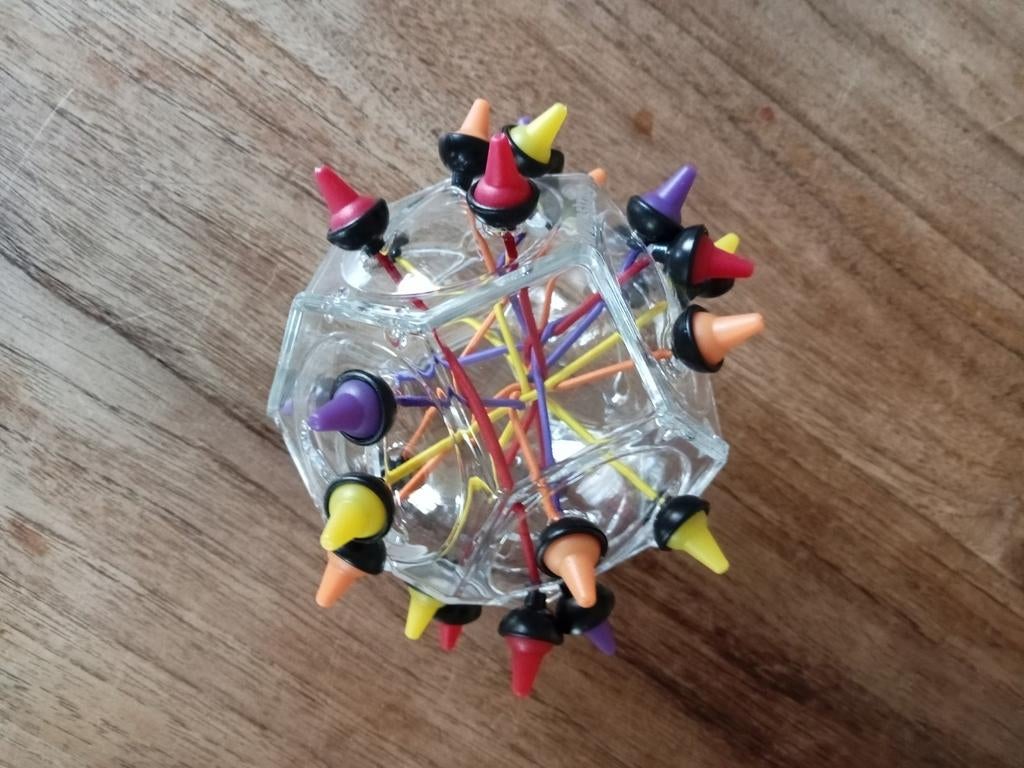 Leuke 3D Puzzel-Brainstring, Hobby en Vrije tijd, Ophalen of Verzenden, Zo goed als nieuw, Rubik's of 3D-puzzel