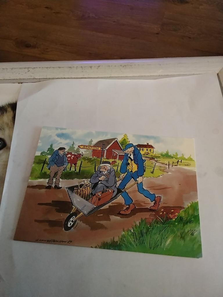 MAN  HAALT  VROUW EN KOFFERS  IN KRUIWAGEN VAN STATION, Ophalen of Verzenden, Voor 1920