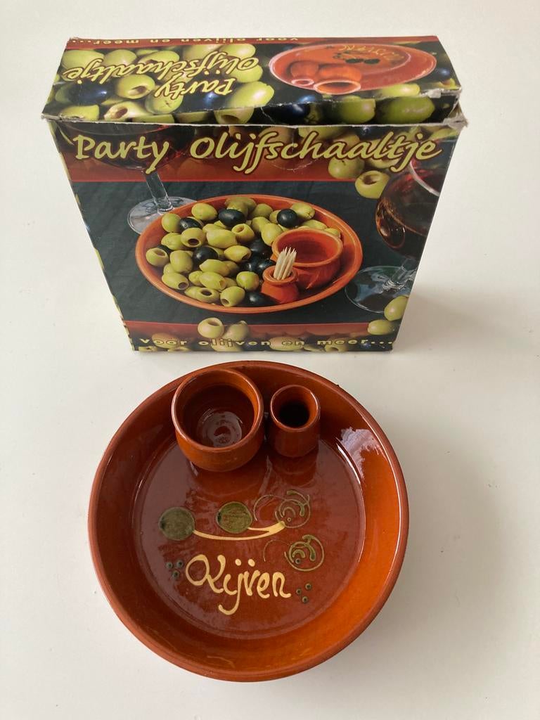 Schaaltje voor olijven, Huis en Inrichting, Ophalen of Verzenden, Zo goed als nieuw, Overige stijlen, Schaal of Schalen