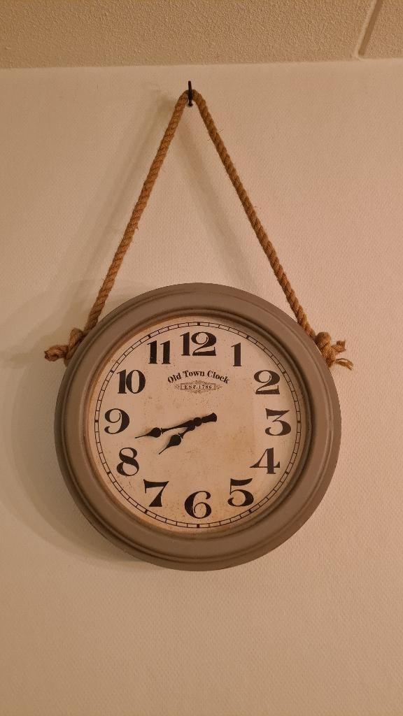 Landelijke klok 50 cm doorsnee, Ophalen, Zo goed als nieuw, Analoog, Wandklok