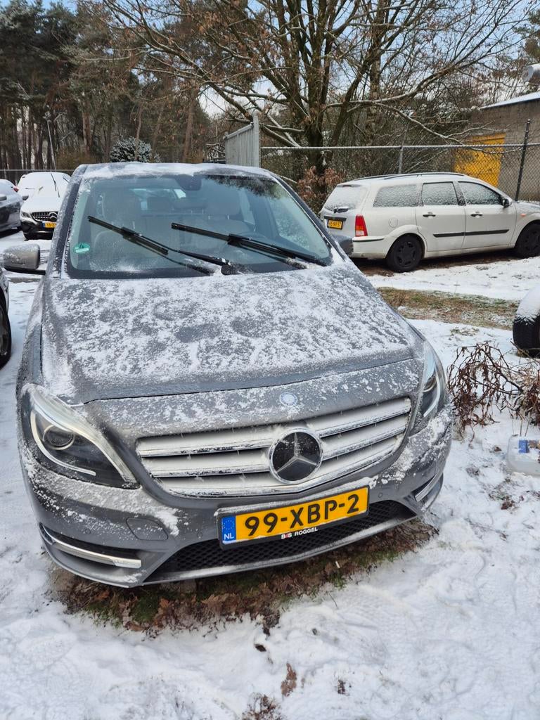 Mercedes-Benz B-Klasse 1.6 B180 5DRS Blue EFF 2012 Grijs, Auto's, Voorwielaandrijving, Euro 5, 4 cilinders, 122 pk
