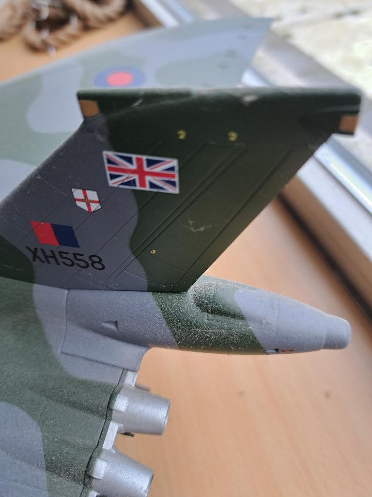 Avro Vulcan 1:72  Corgi  B2 XH558, Ophalen of Verzenden, Zo goed als nieuw, Schaalmodel