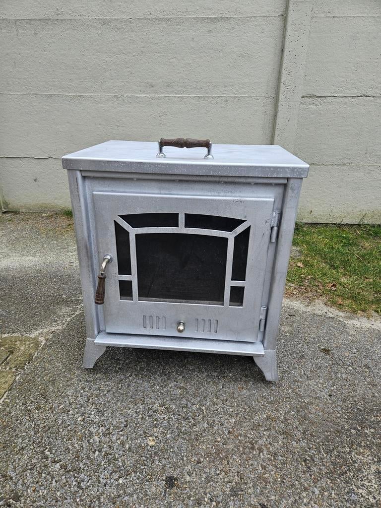 Mooie houtkachel Panadero Castilla 9.9.kw 240m3 voor 250 eur, Ophalen