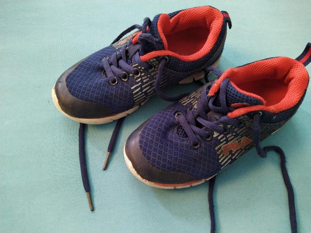 Sport schoenen FILA -  maat 29, Jongen of Meisje, Schoenen, Ophalen of Verzenden, Gebruikt