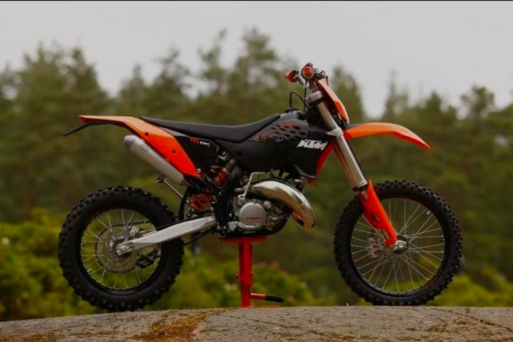 *GEZOCHT*  KTM  200/250/300   2T  Kenteken, Ophalen of Verzenden, Zo goed als nieuw