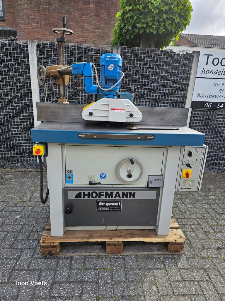 Freesmachine  / Tafelfrees Hofmann met aanvoerapparraat, Ophalen, Gebruikt, Overige soorten, SCM Casadei Holztech Hofmann Robland