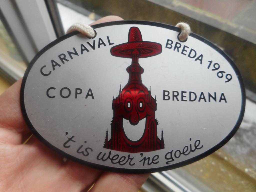 Te koop Carnavals medailles Breda en andere plaatsen, Ophalen of Verzenden, Overige materialen, Nederland