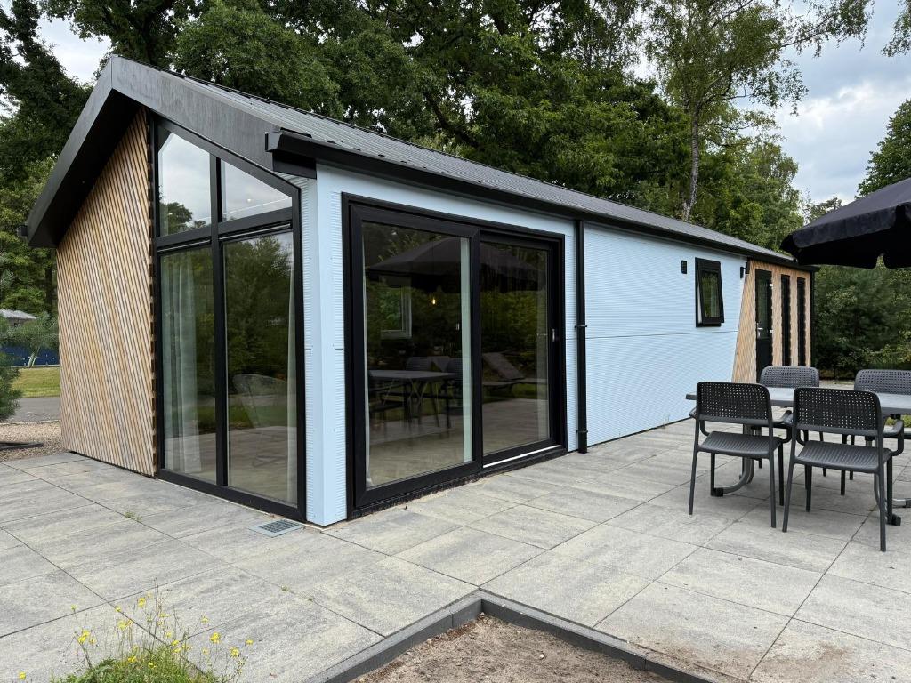 Chalet te Koop EuroParcs De Hooge Veluwe Verhuur mogelijk, Tot en met 4