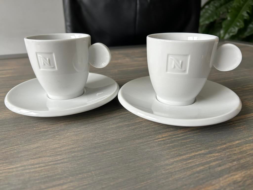 Nespresso grote witte porseleinen kopjes 8 cm, Huis en Inrichting, Keuken | Servies, Gebruikt, Ophalen of Verzenden, Overige stijlen