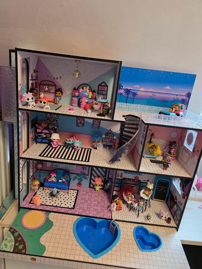 LOL poppenhuis, Ophalen of Verzenden, Zo goed als nieuw, Poppenhuis