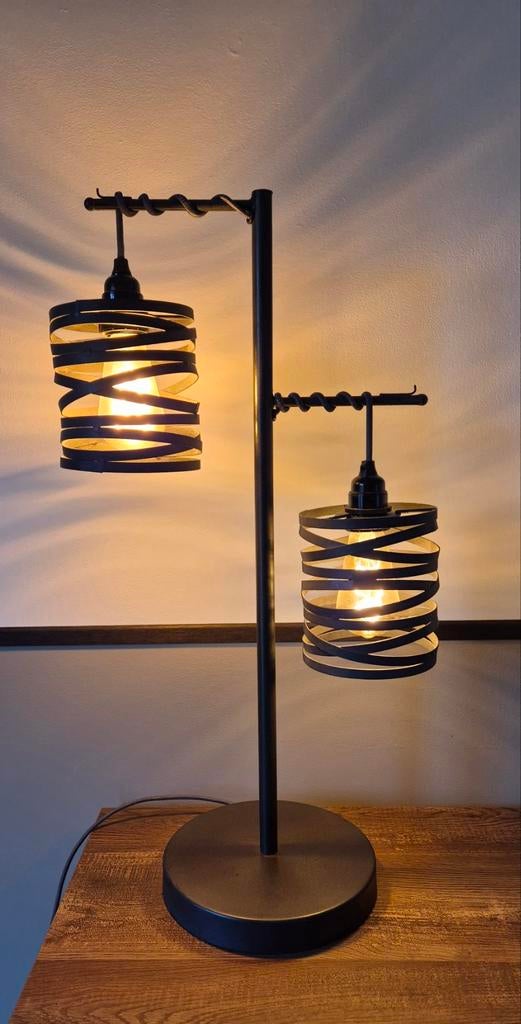Industriële tafellamp incl. 2 lampen, Ophalen of Verzenden, Gebruikt, Overige materialen, 50 tot 75 cm