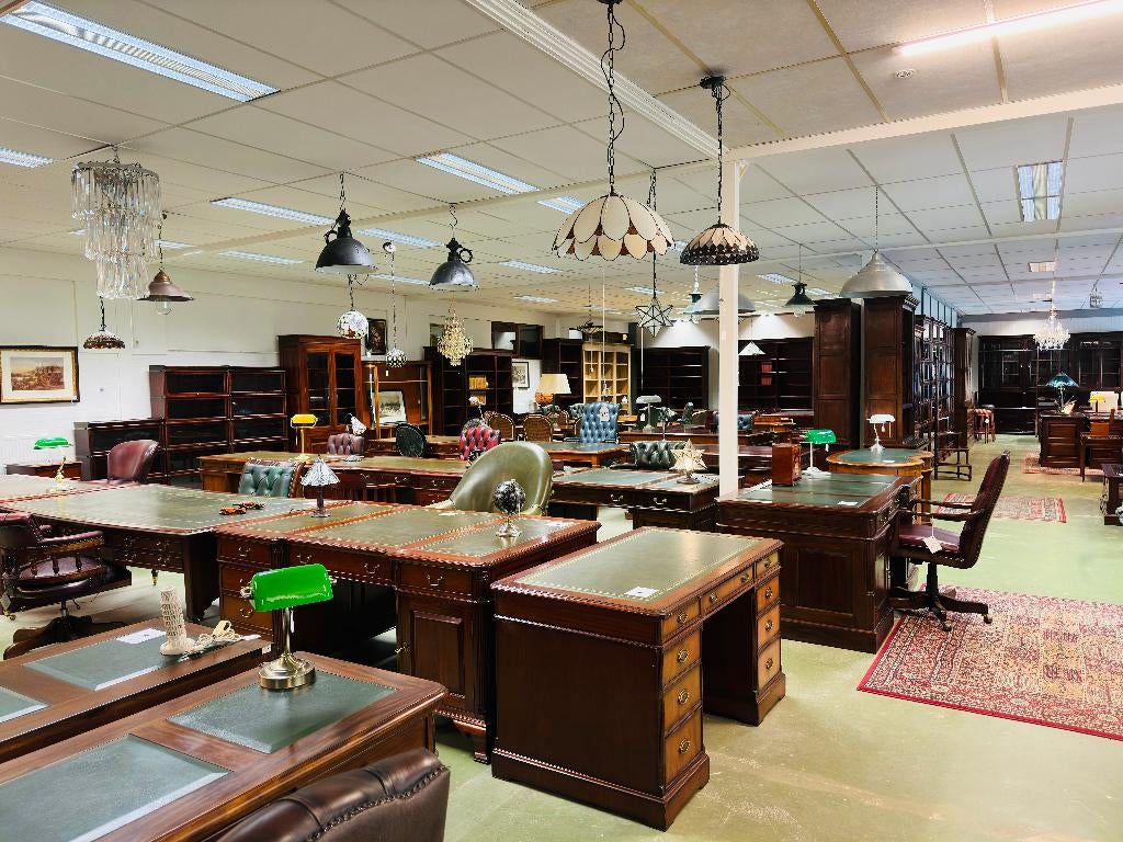 Te Koop/Gezocht! Klassiek Engelse Chesterfield Meubels, Ophalen