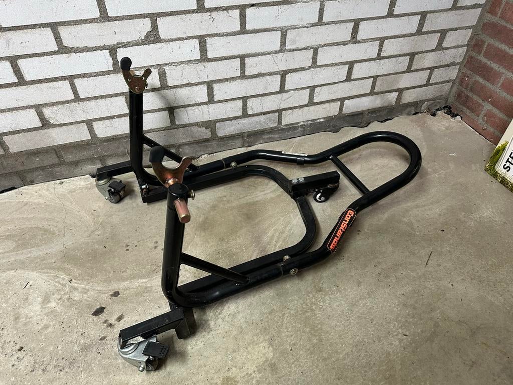 Constands motor paddock stand, Ophalen
