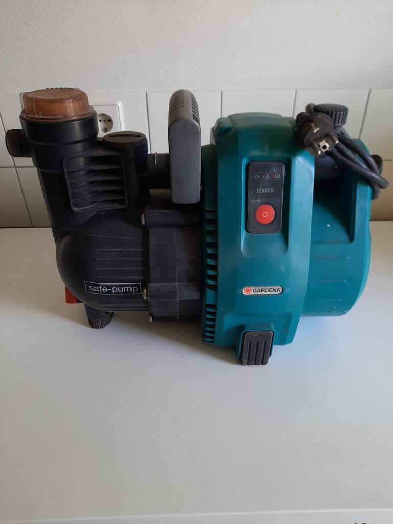Gardena Pomp 5000/5 - Betrouwbare Waterpomp, Ophalen of Verzenden, Gebruikt, Elektrisch, Beregeningspomp