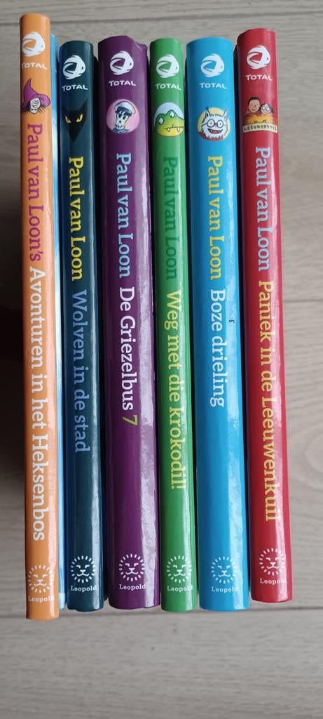 6 boeken Paul van Loon o.a  dolfje weerwolfje griezelbus, Boeken, Ophalen, Zo goed als nieuw, Paul van Loon, Fictie