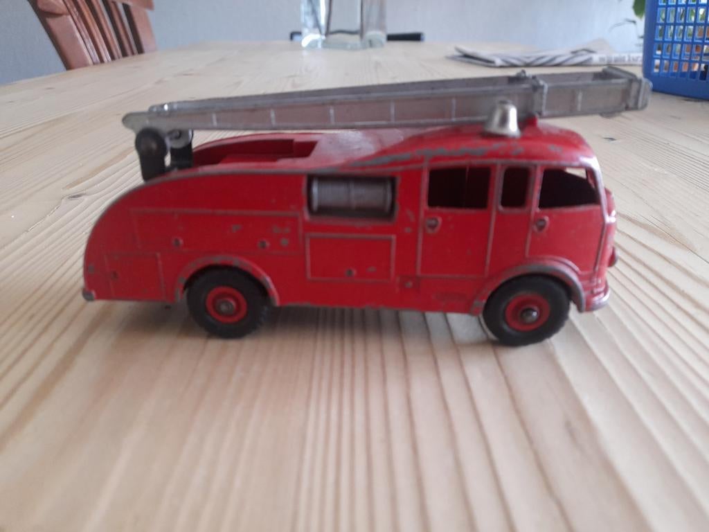 Dinky toys Commer Fire Engine, Ophalen of Verzenden, Gebruikt, Auto, Dinky Toys