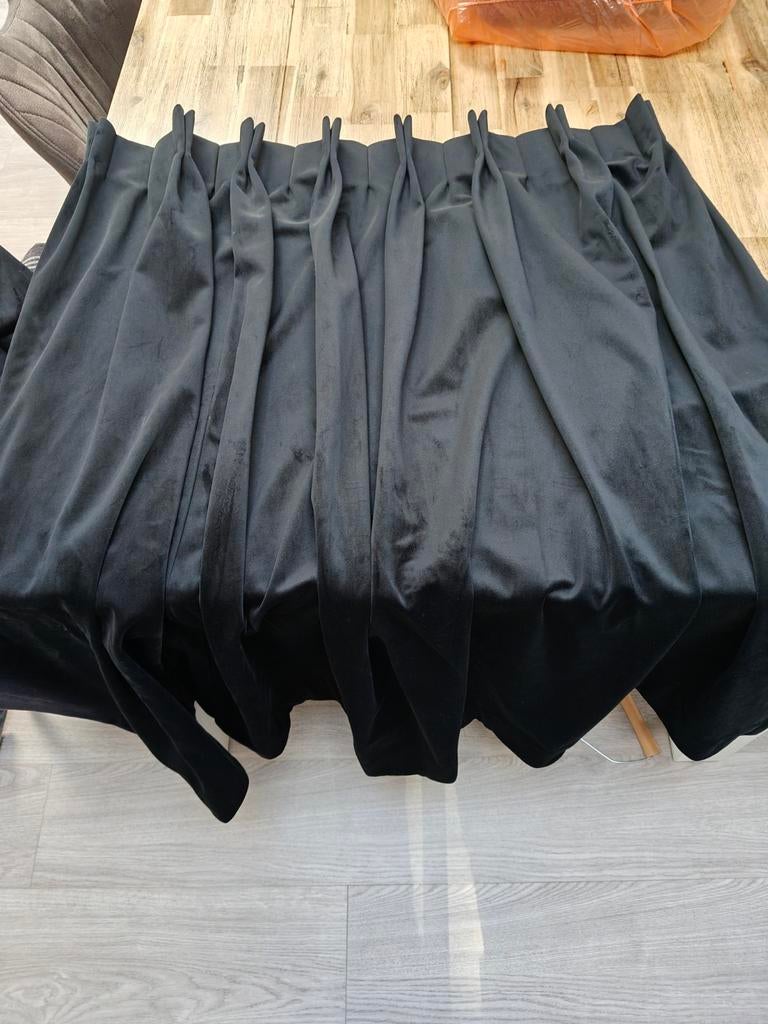 2x zwart verlours gordijn 120 (H) bij 80 (B), Ophalen, 50 tot 100 cm, Zo goed als nieuw, 100 tot 150 cm