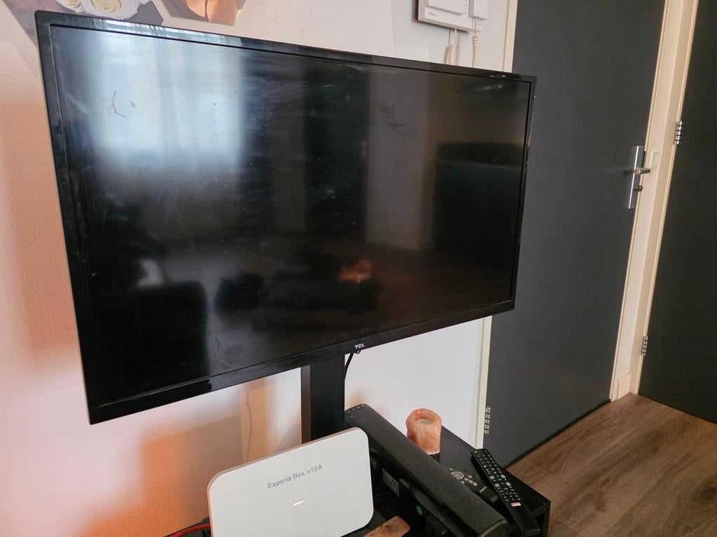 TCL 32 inch tv, Ophalen of Verzenden, Zo goed als nieuw, 50 Hz, Overige merken