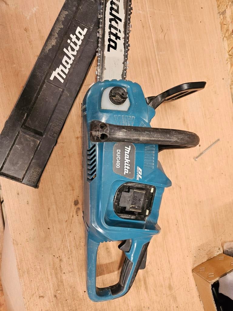 Makita accu ketting 36v duc400, 70 mm of meer, Kettingzaag, Ophalen of Verzenden, Zo goed als nieuw
