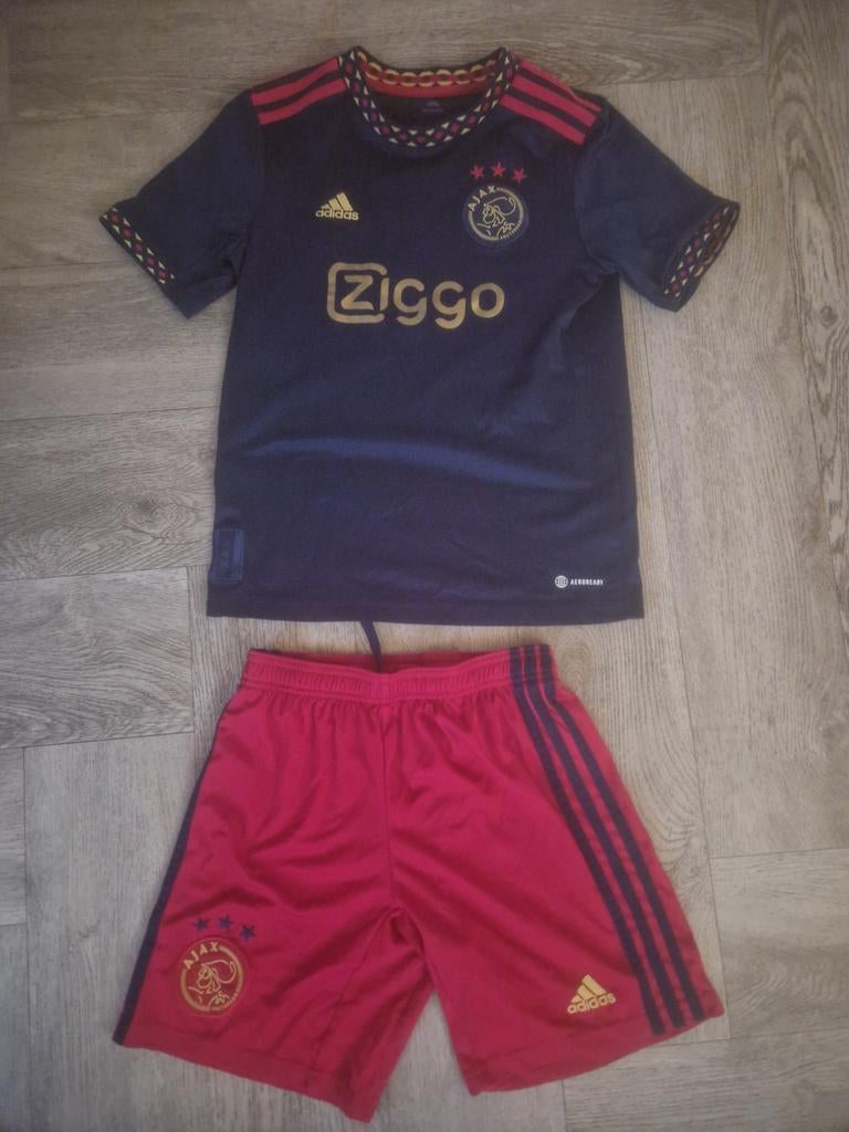 Ajax tenue maat 152 - Shirt en broekje, Adidas, Gebruikt, Ophalen of Verzenden, Setje