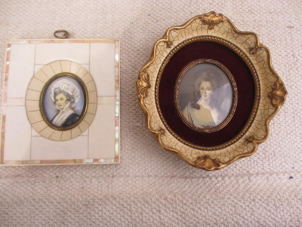 Twee antieke MINIATUREN Schilderij Portret Dame Vrouw, Ophalen of Verzenden