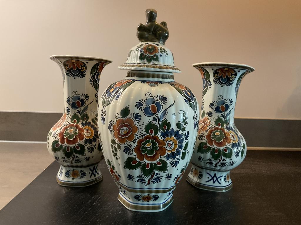 Delft polychroom Holland. kaststel, Ophalen