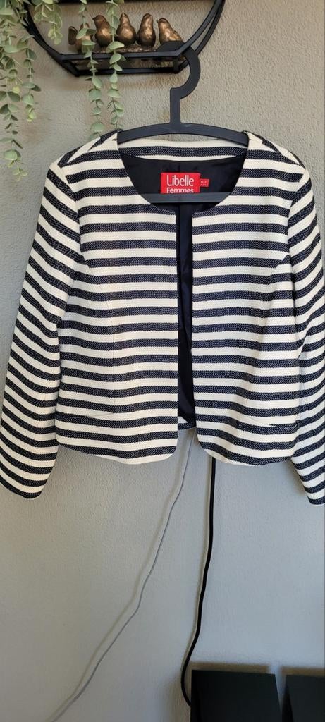 Libelle Femmes kort jasje 40/42 ecru/donkerblauw, Ophalen of Verzenden, Zo goed als nieuw, Maat 38/40 (M), Blauw