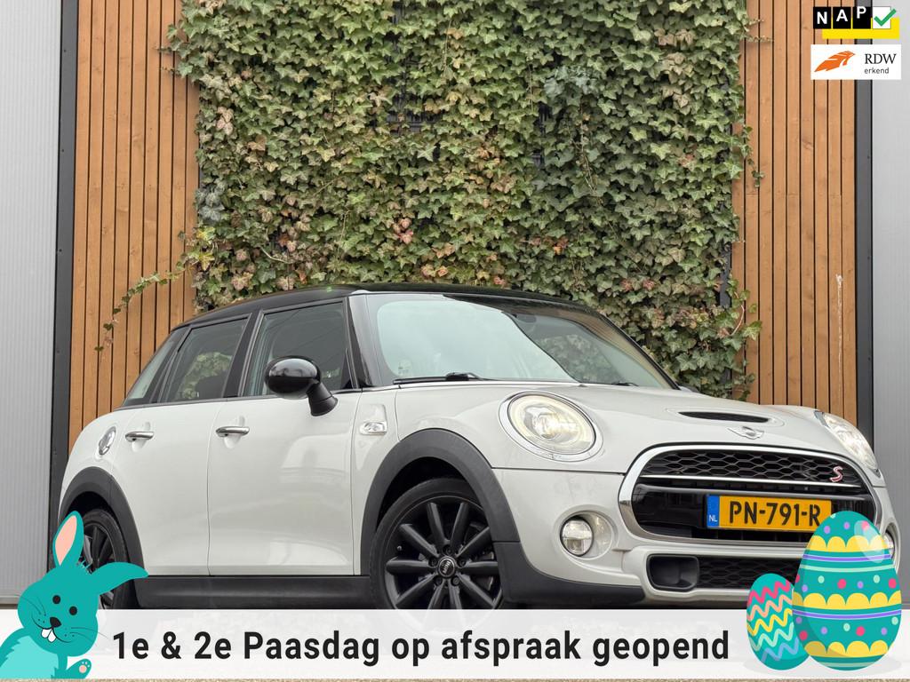 Mini Mini 2.0 Cooper S Chili Serious Business|NAVI|CRUSE|LED, 1998 cc, Gebruikt, Leder en Stof, Origineel Nederlands