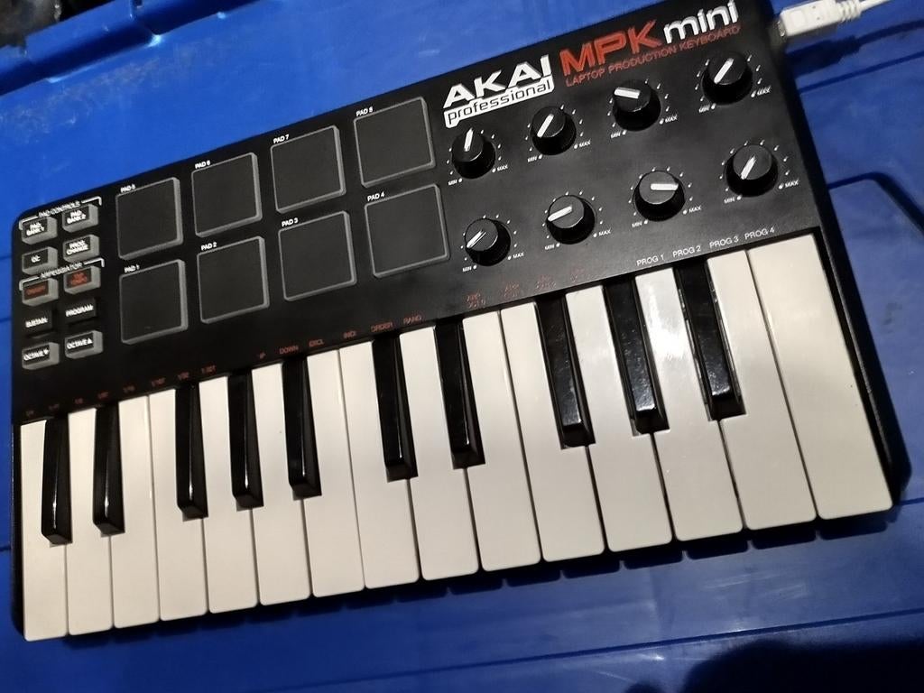 Akai MPK mini laptop production keyboard, Ophalen of Verzenden, Zo goed als nieuw