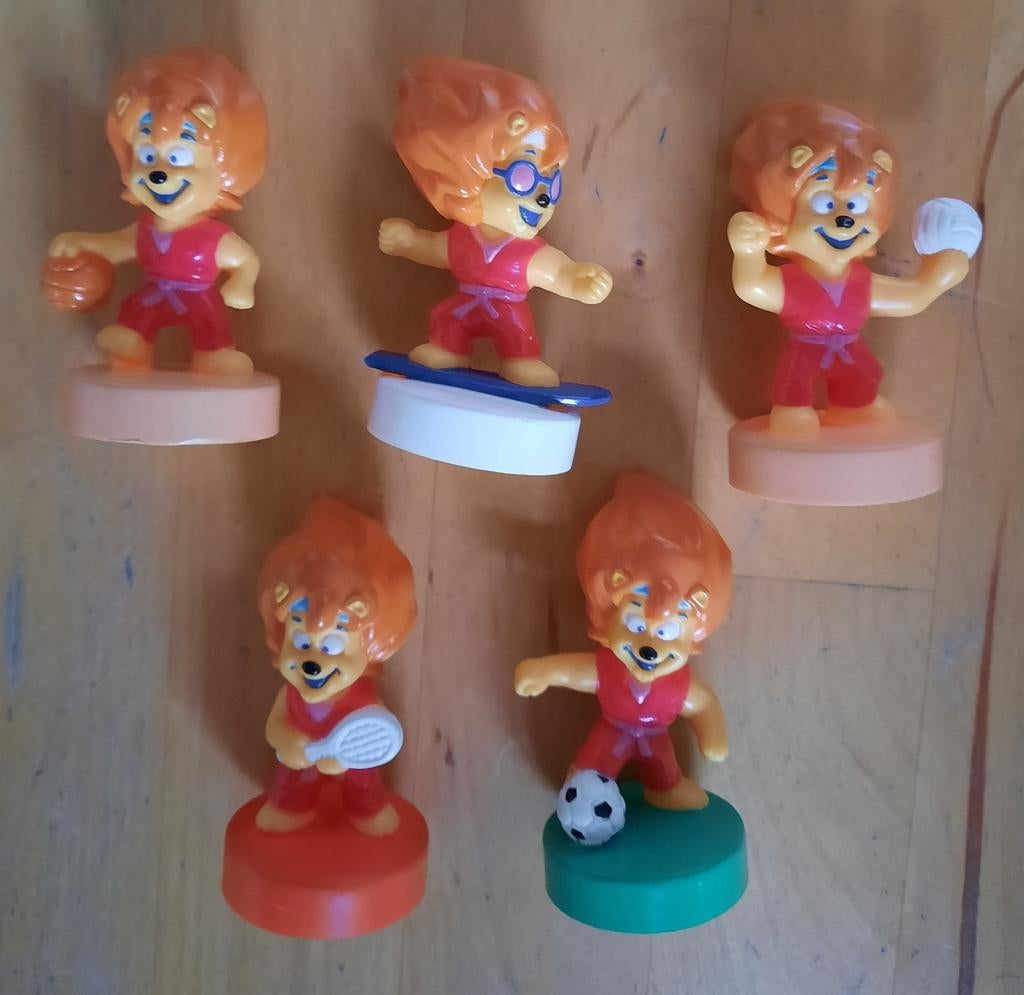 5 Leeuwtjes sport figuren, Verzamelen, Poppetjes en Figuurtjes, Ophalen of Verzenden