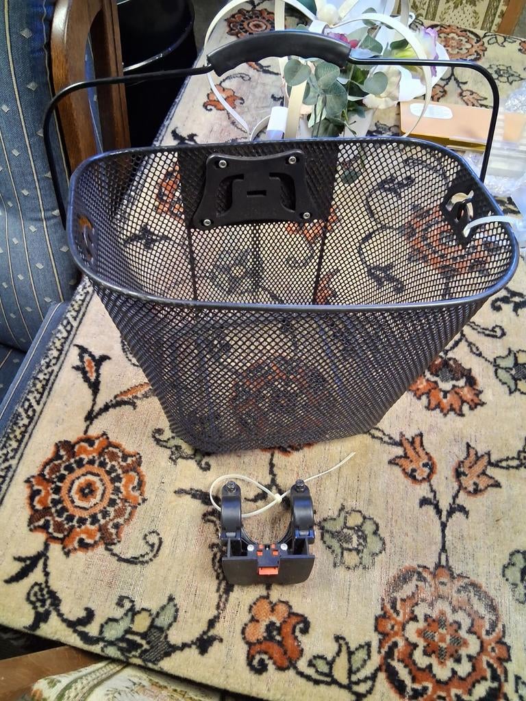 Fietsmandje met bevestiging, Ophalen of Verzenden